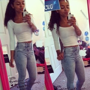 High Wasted Hollister Jeans🎀