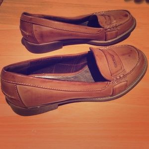 Mia light brown loafers