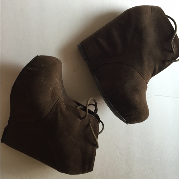 Dark brown wedge lace ups - Picture 2 of 2