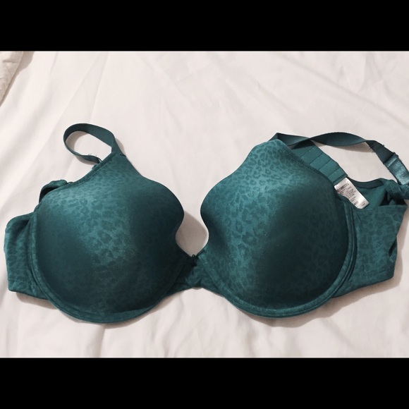 Barely breezy bra 40D new never wore from QVC $15