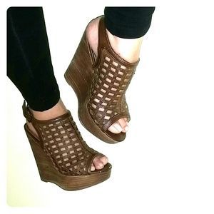 Brown wedges