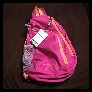 Eddie Bauer rips top sling pack