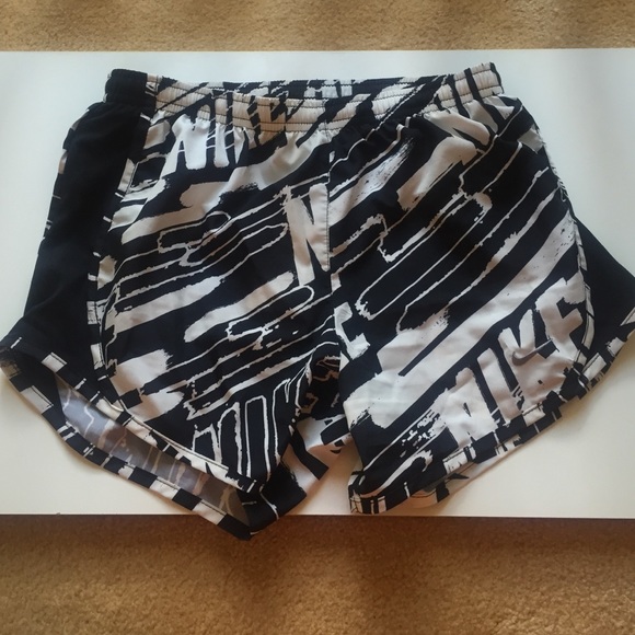 Nike Pants - Nike Tempo Running Shorts