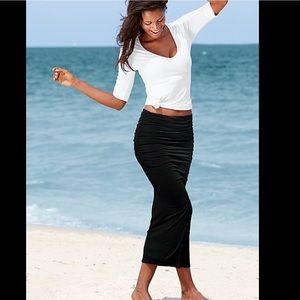 Venus black scrunch skirt