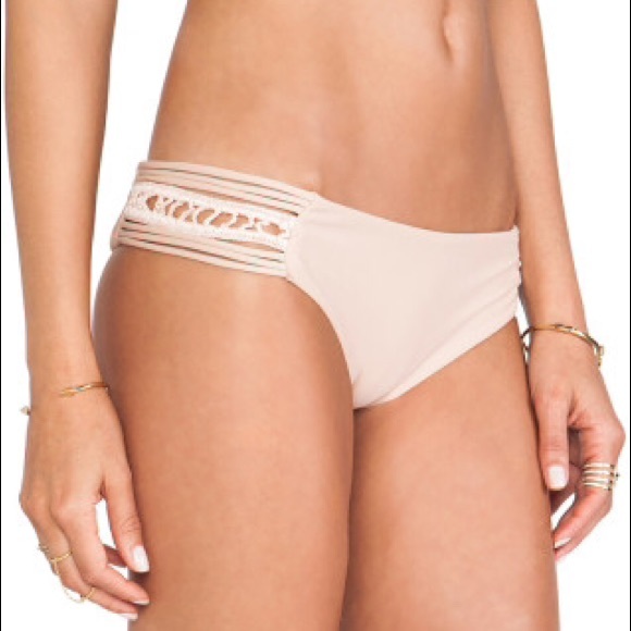 Acacia Pikake Bottom Naked