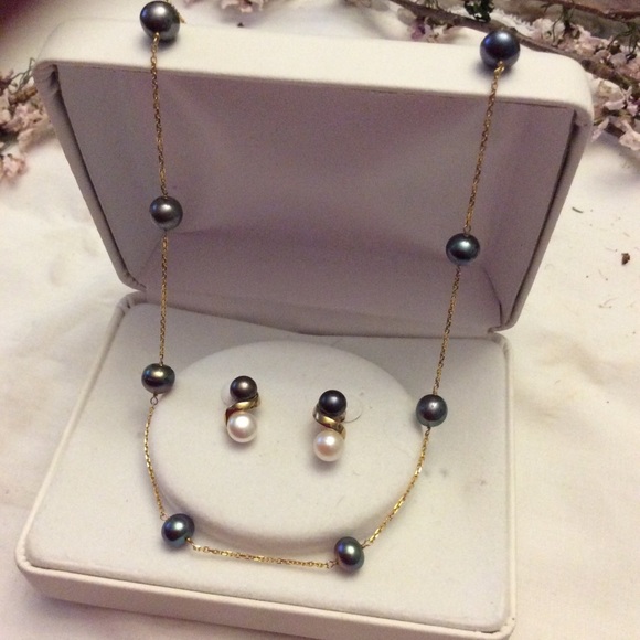 14kgold pearls necklace &10k gold pearls earrings
