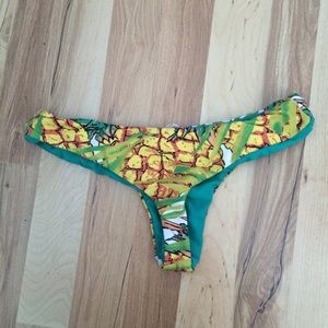 BNWOT Midori Pineapple bottoms 😊