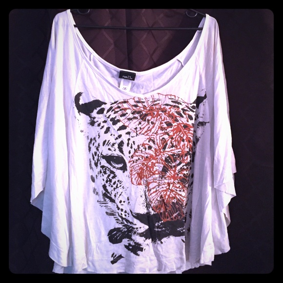 Batwing Leopard Top