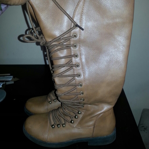 Carmel high top boots - Picture 2 of 3