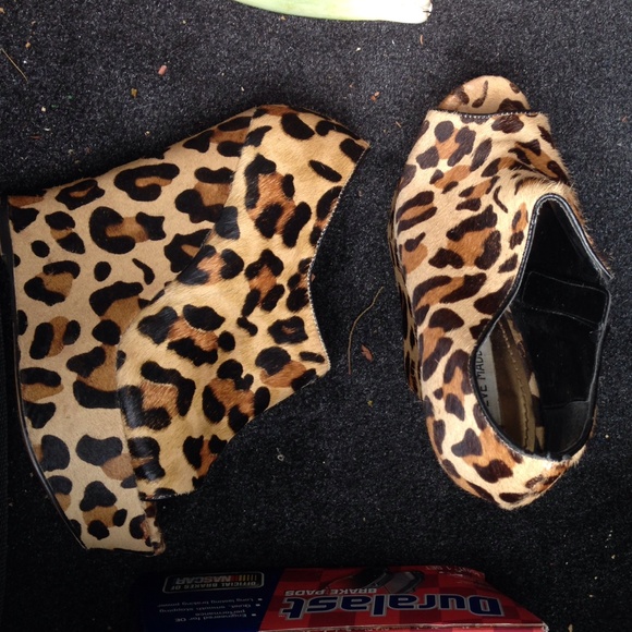 Steve Madden wedges