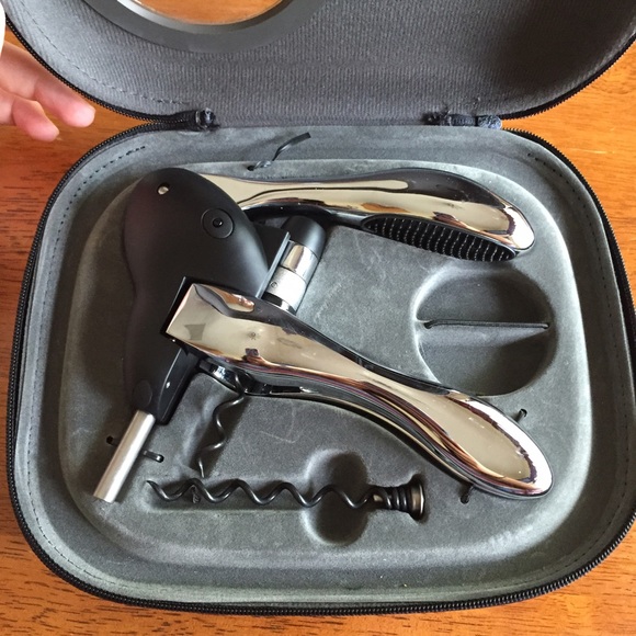 Rabbit wine opener