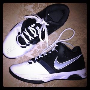 Nike Women's Basketball Shoes Size 8.5