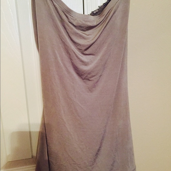 Gorgeous, flirty, embellished top - Picture 3 of 3