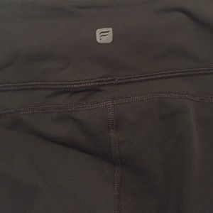 Fabletics Lima cropped leggings 8