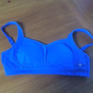 Lululemon sports bra
