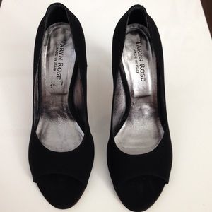 Taryn Rose black peep toe cloth pump sz. 6 1/2