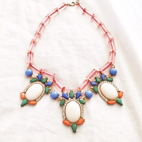 Statement necklace