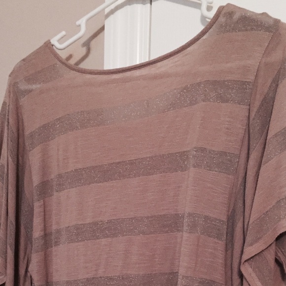 Flowy bat sleeved top - Picture 3 of 4