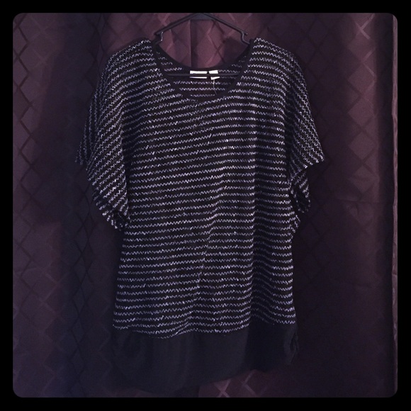 NWOT Black and White Top