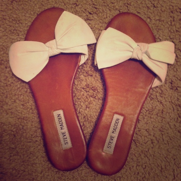 Barely worn Steve Madden sandals