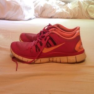 Nike free runs 5.0