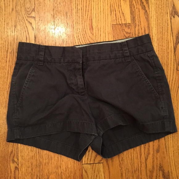🇺🇸J.Crew Broken In 3 inch Navy Chino Shorts