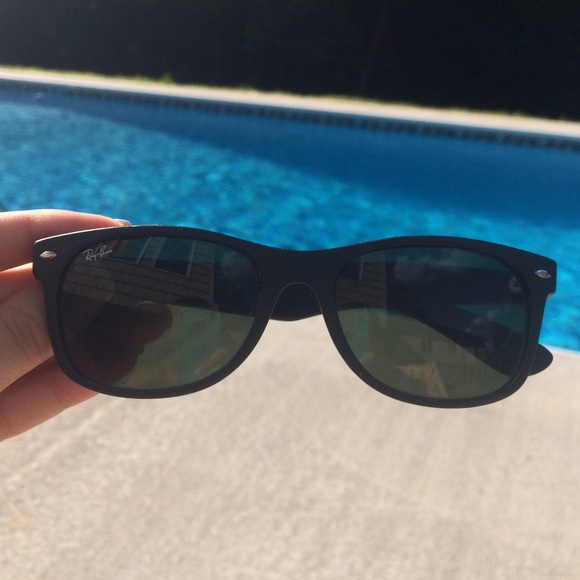 ❌SOLD❌ Matte Black Ray-Ban Wayfarers