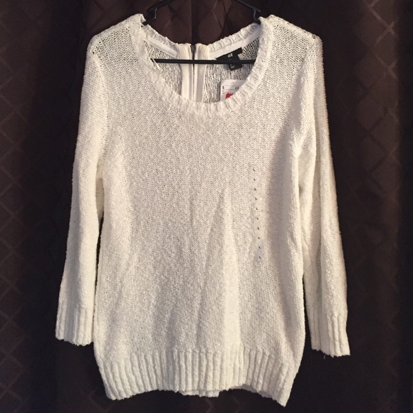 ⛔️Sold⛔️NWT White Sweater