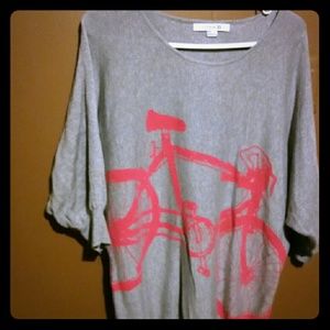 Light weight raglan sleeve sweater