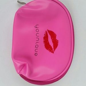 Pink "younique" kiss Make up Bag "New"