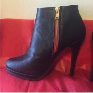 💥💥SOLD💥💥Fierce black high heel boots