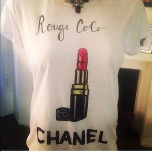 Chanel lipstick graphic tee.