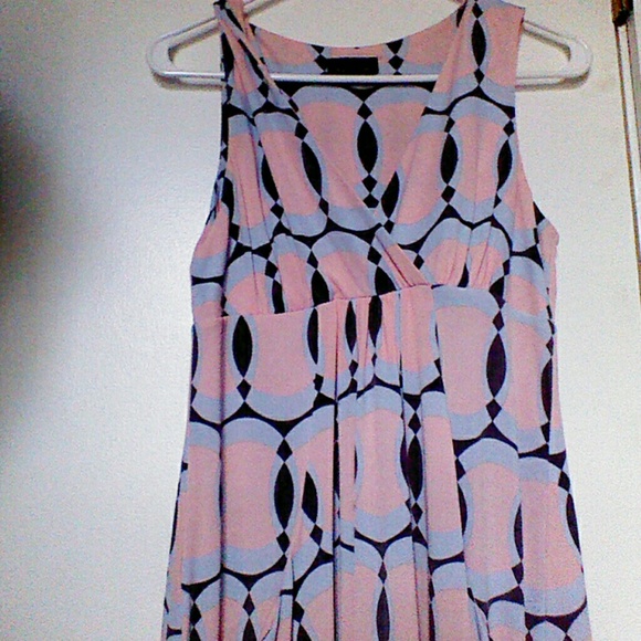 Dress - Picture 2 of 4