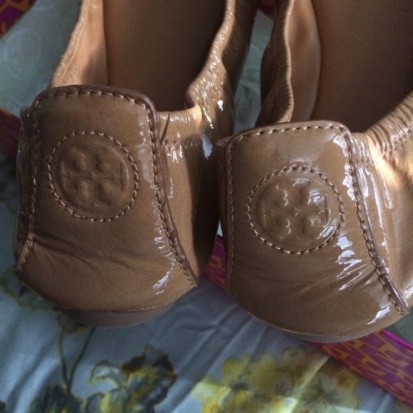 Tory Burch Royal Tan flats size 9.5 Patent Leather