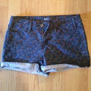 Levi's floral pattern short shorts
