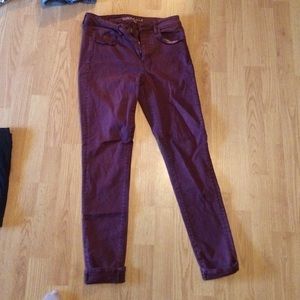 American Eagle skinny stretch maroon pants