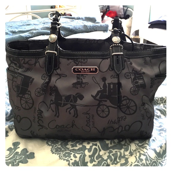 Coach East West Horse Carriage Tote Black F16563
