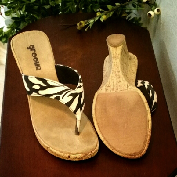 Zebra pattern sandals - Picture 3 of 4
