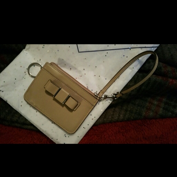 Coach id wallet
