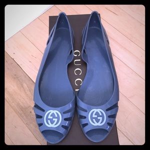 Gray Gucci jellies 8.5