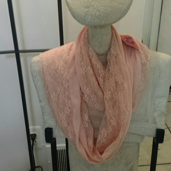 Candie's Accessories - ✔Candies peach infinity scarf