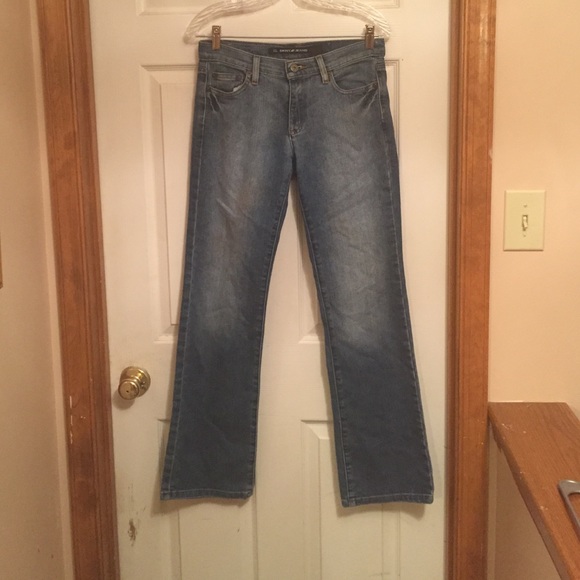 DKNY boot cut denim jeans EUC size 6