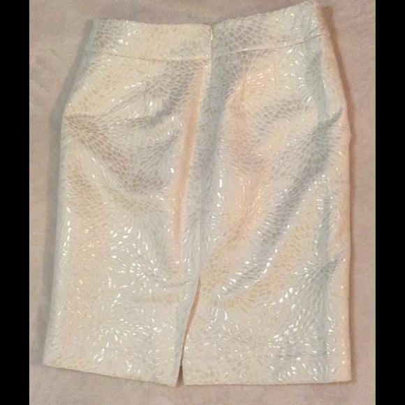 ×SOLD× Loft Ann Taylor skirt - Picture 3 of 4