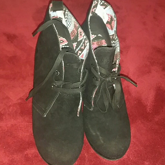 Black Shoes/stylish short boots  New no box - Picture 3 of 4