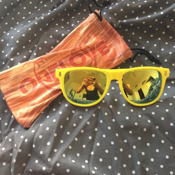 OneLove sunglasses yellow - Picture 1 of 4