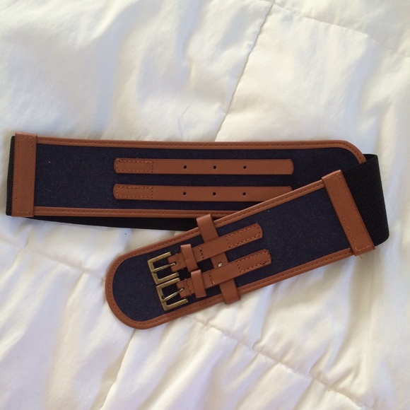 NWOT Cooperative waist belt