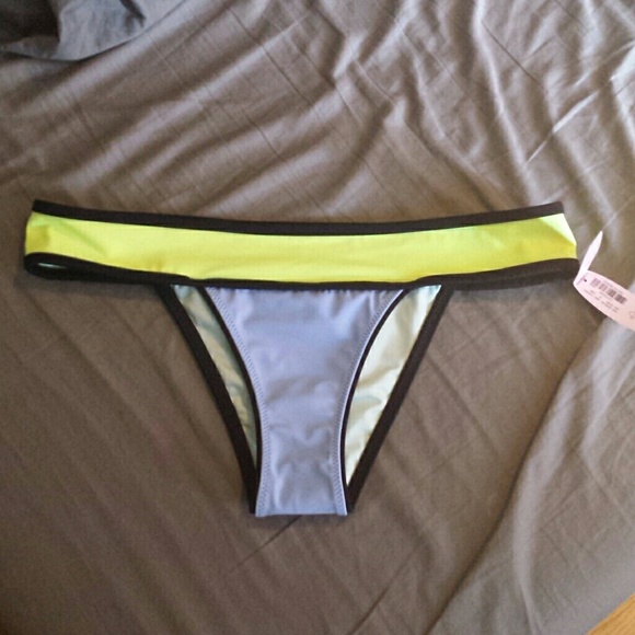 VS colorblock bikini bottom