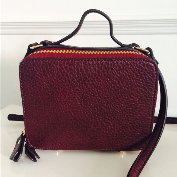 ModCloth Handbags - Vegan Leather Crossbody