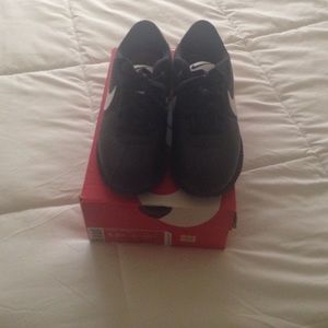 Black/white nike Cortez