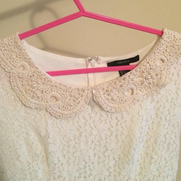 Forever 21 Lace dress with collar - Picture 2 of 4